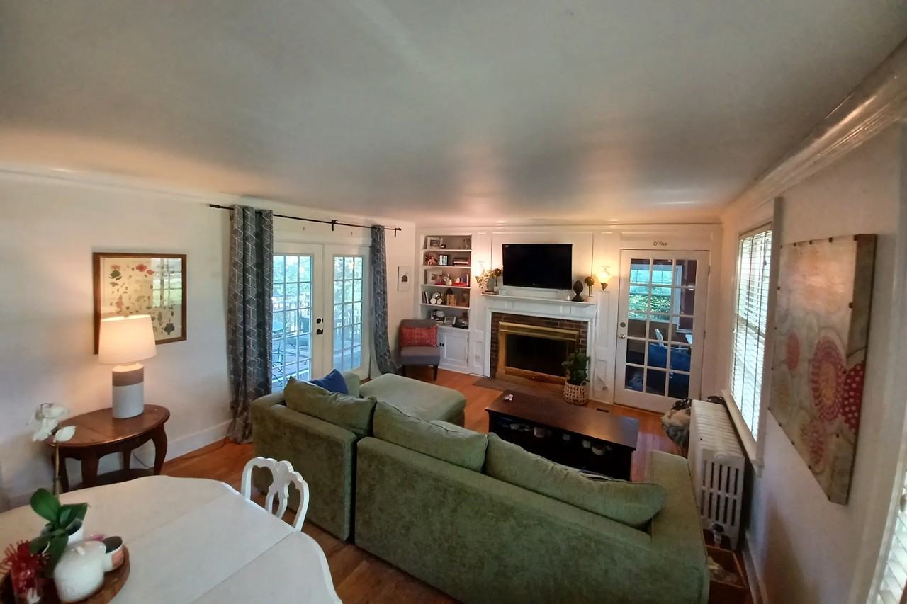 5421 Oak St - Photo 3 of 11