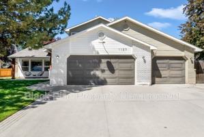 featured image of 1127 N Echohawk Way