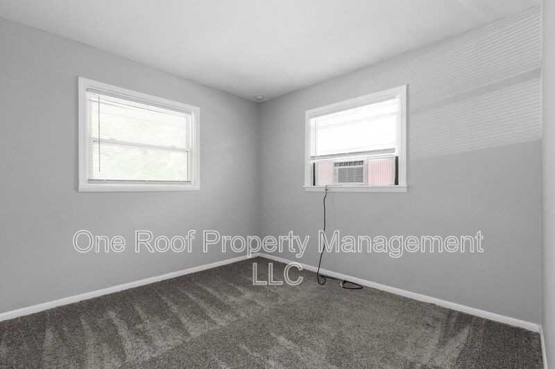 937 Metropolitan Ave #B - Photo 6 of 10
