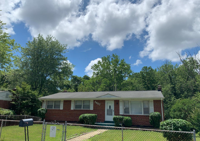 4407 Lakeview Dr - Photo 2 of 29