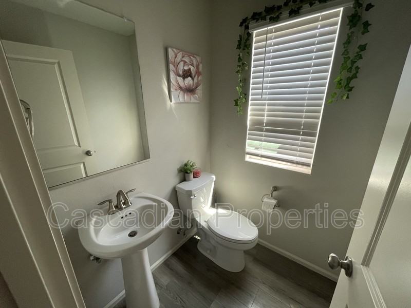 2002 Smith Dr - Photo 4 of 9