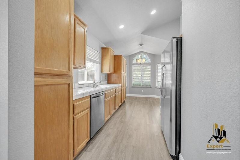 8449 Bramble Bush Cir - Photo 7 of 23