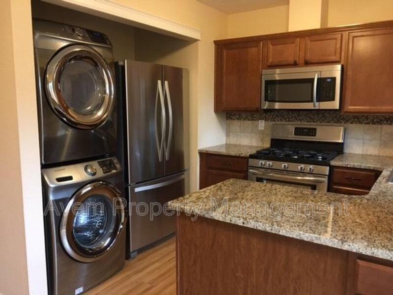 3616 Se 67th Ave - Photo 3 of 10