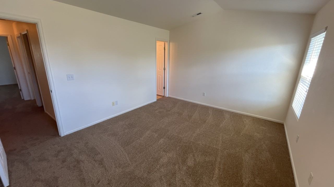 7722 Sandy Springs Pt - Photo 5 of 10