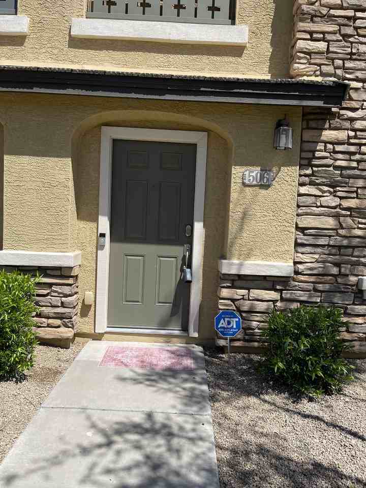 506 N Alder St - Photo 2 of 19