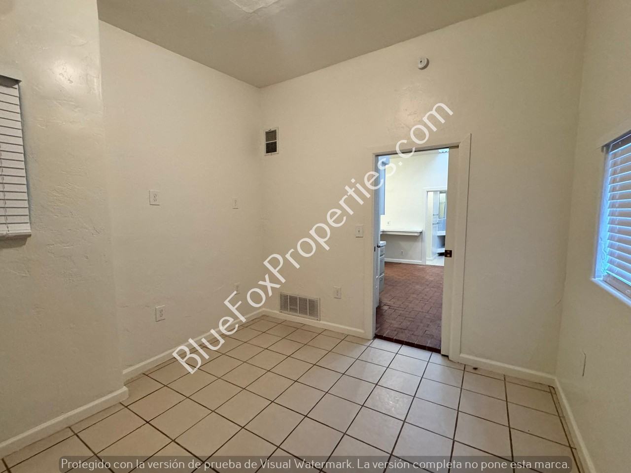 3318 E Bellevue St - Photo 2 of 16