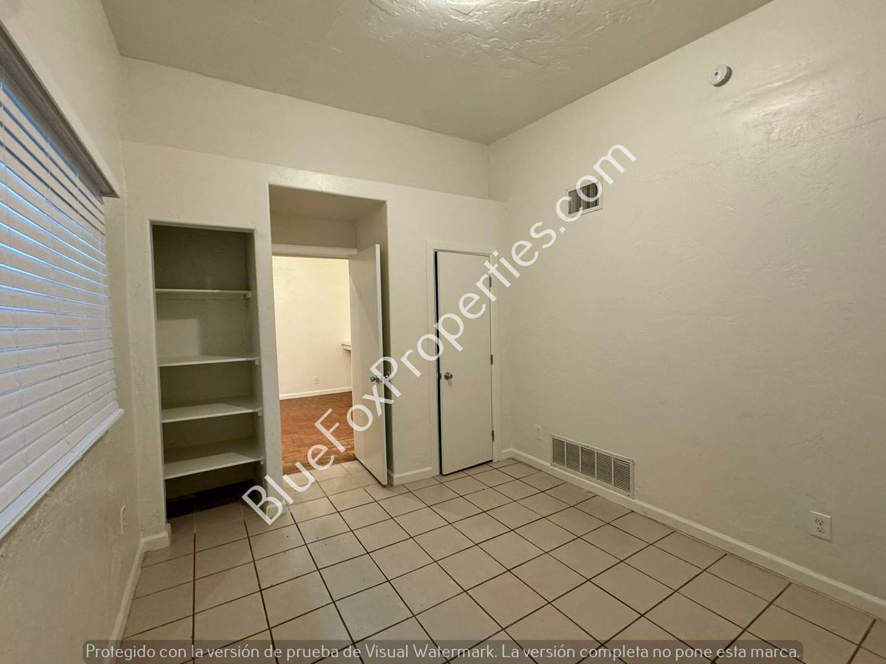 3318 E Bellevue St - Photo 3 of 16