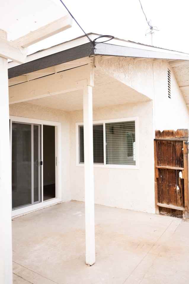 6083 Chia Avenue - Photo 5 of 20