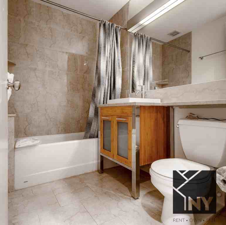 Hanover Sq #18V - Photo 3 of 7