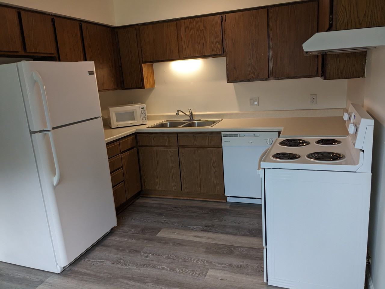 3425 Holiday Ct #1 - Photo 3 of 7