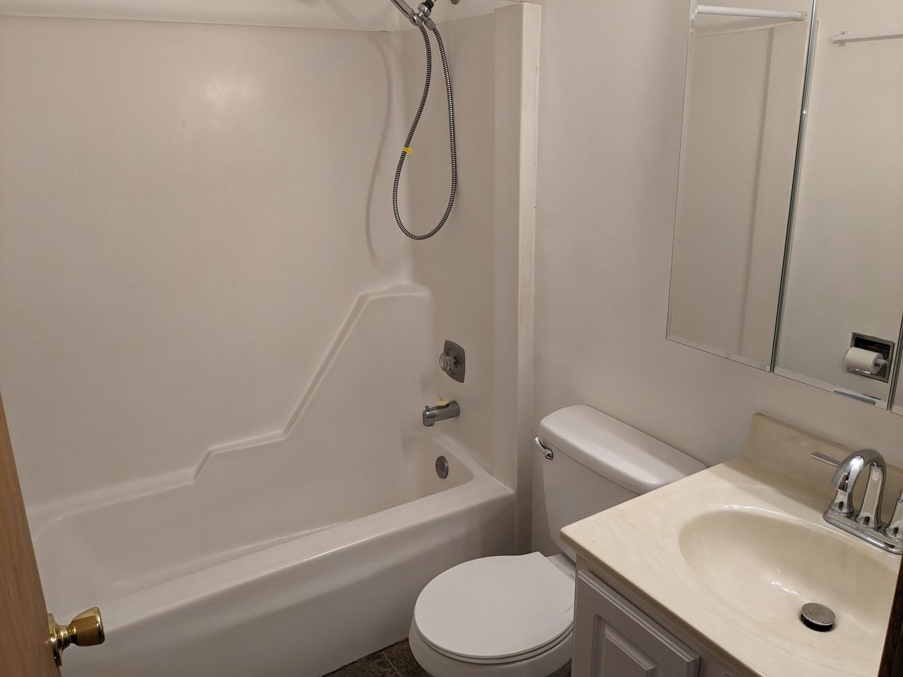 3425 Holiday Ct #1 - Photo 4 of 7
