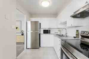 featured image of 670 Sir John A Macdonald Blvd