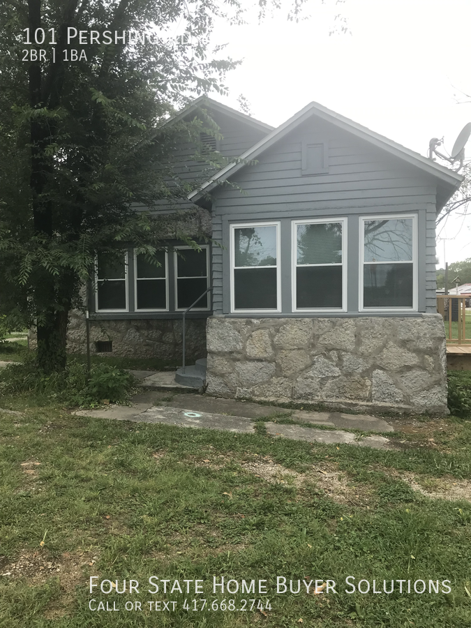 101 Pershing Rd - Photo 2 of 12