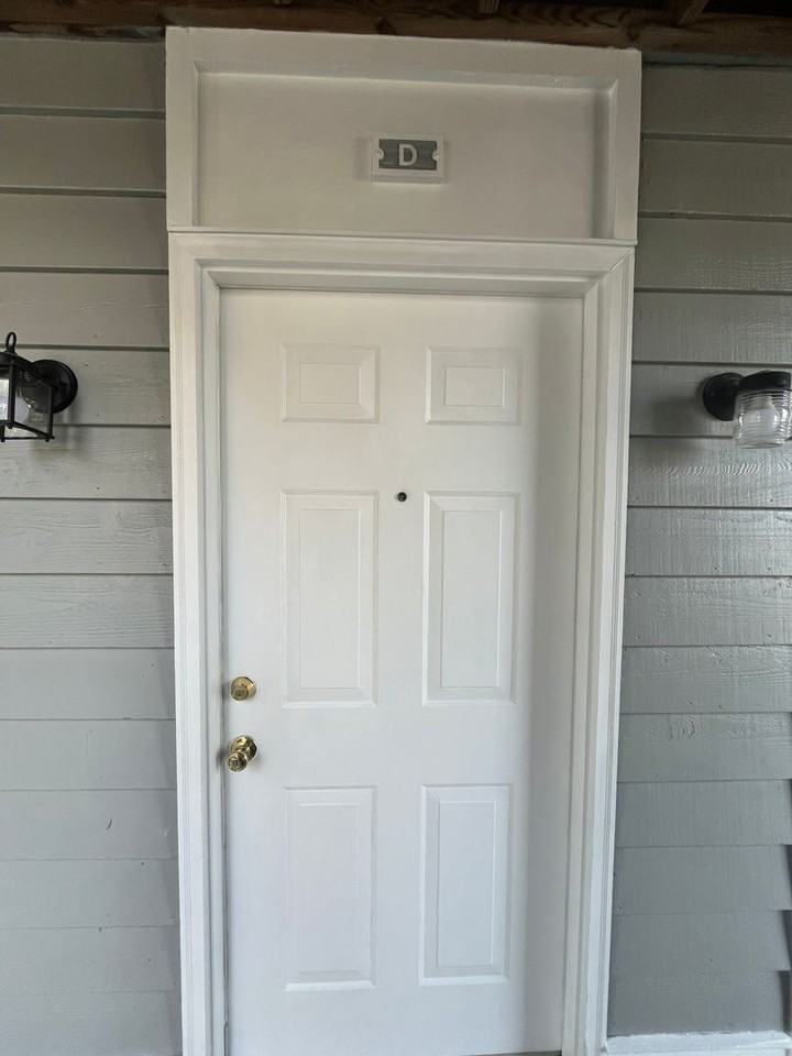 614 E Knox St - Photo 2 of 6