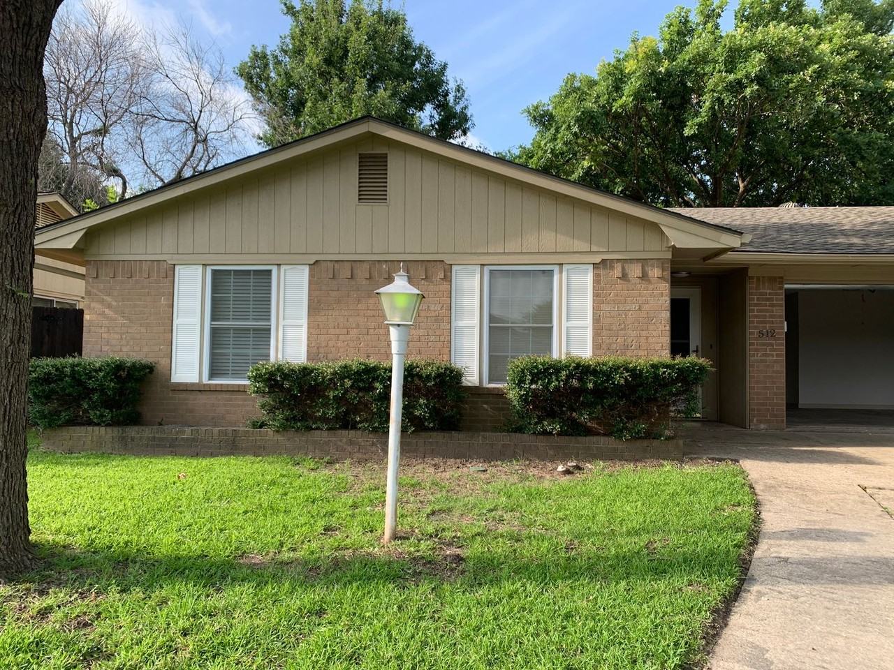 512 Coronado Dr - Photo 2 of 23