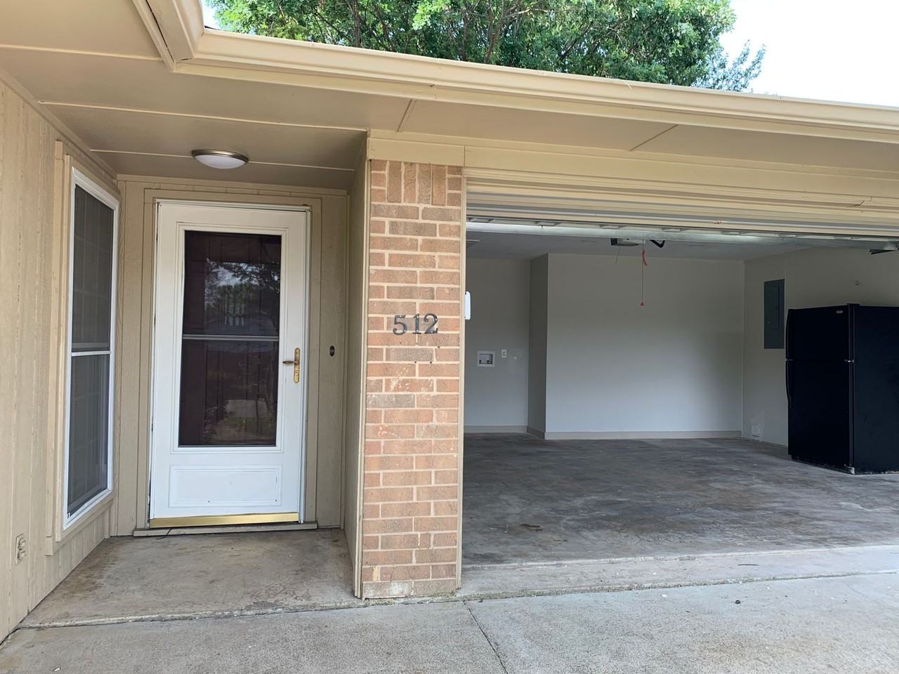 512 Coronado Dr - Photo 3 of 23