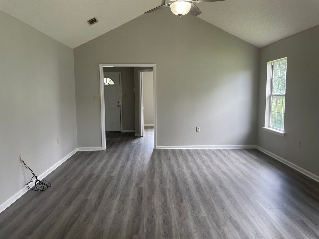 4230 Hamilton Cir - Photo 2 of 23