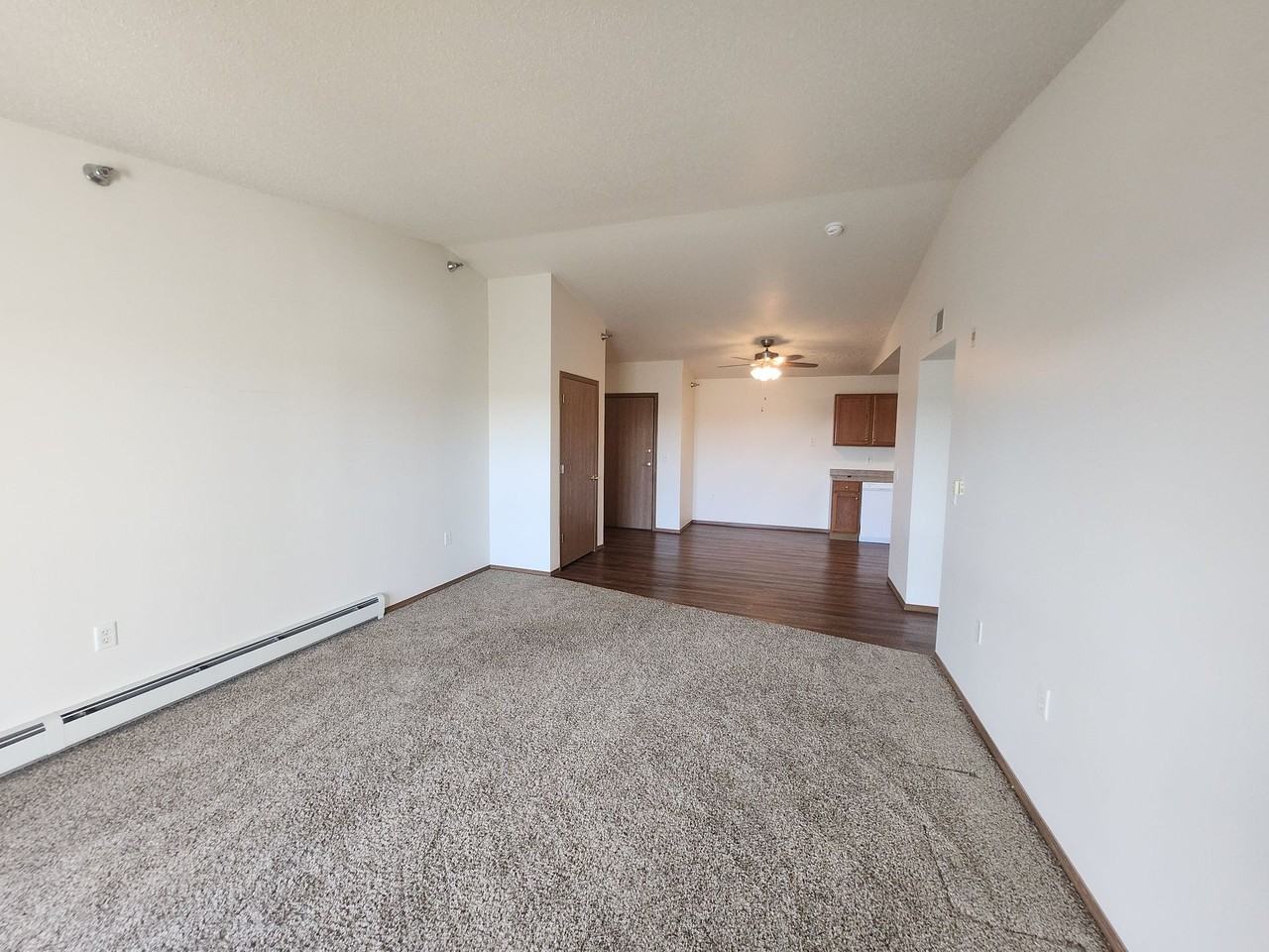 Eastern Hills Apartments - Photo 6 of 14