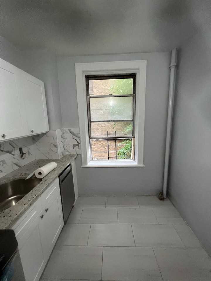 64-Glenwood Arms, LLC - Photo 7 of 25