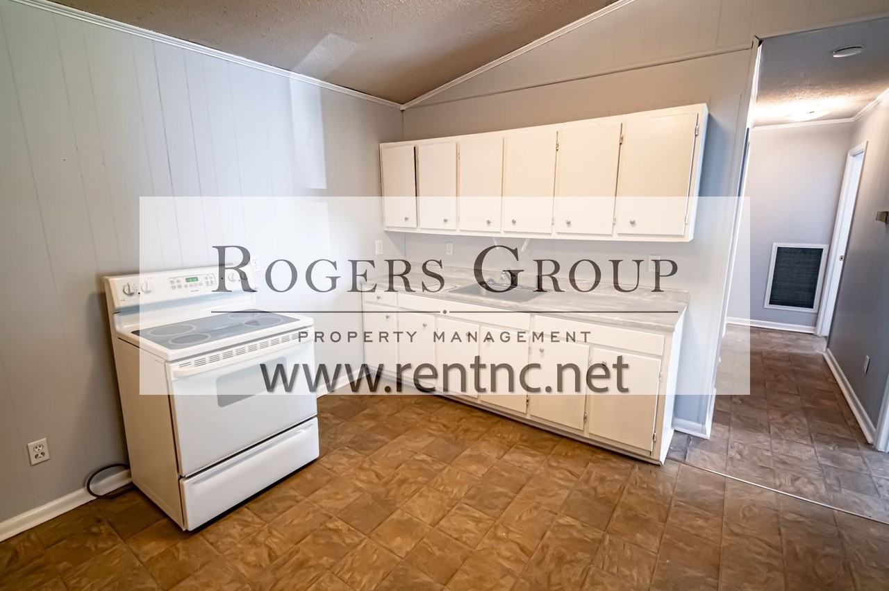 111 Horsecreek Rd - Photo 2 of 9