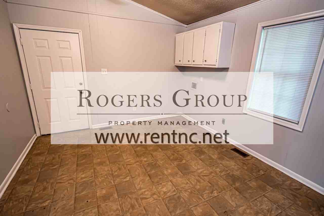 111 Horsecreek Rd - Photo 3 of 9