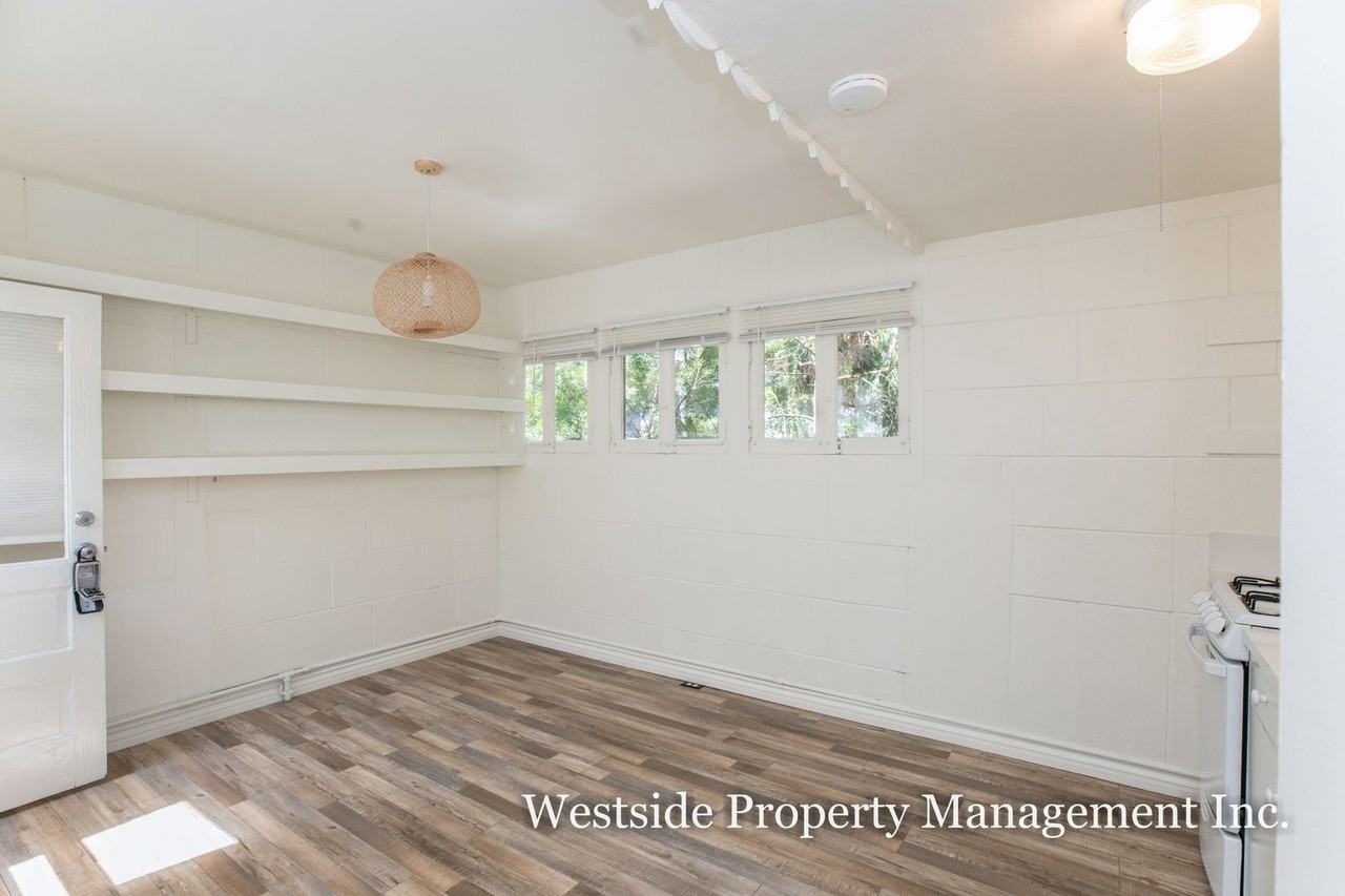 2219 3rd St. (311-313 Strand St) - Photo 3 of 8