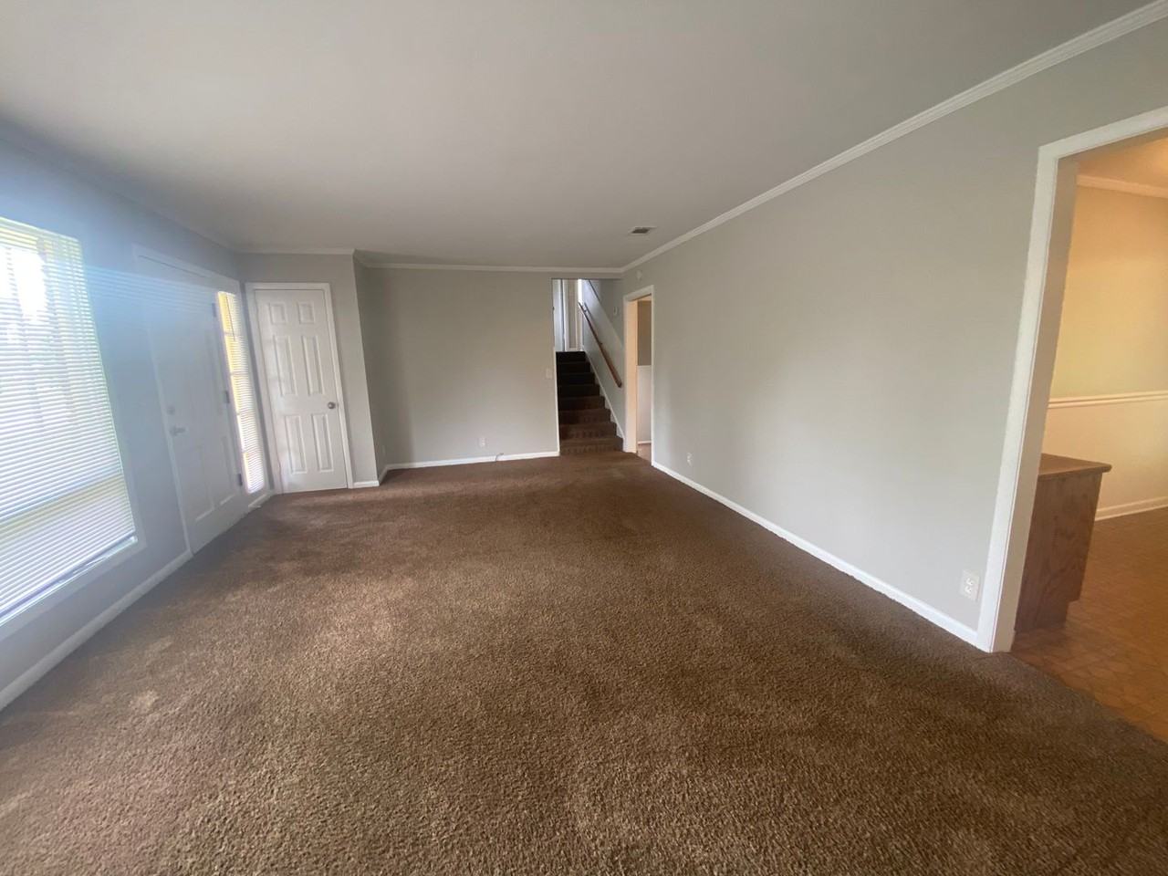 907 Whitehall Rd - Photo 5 of 22