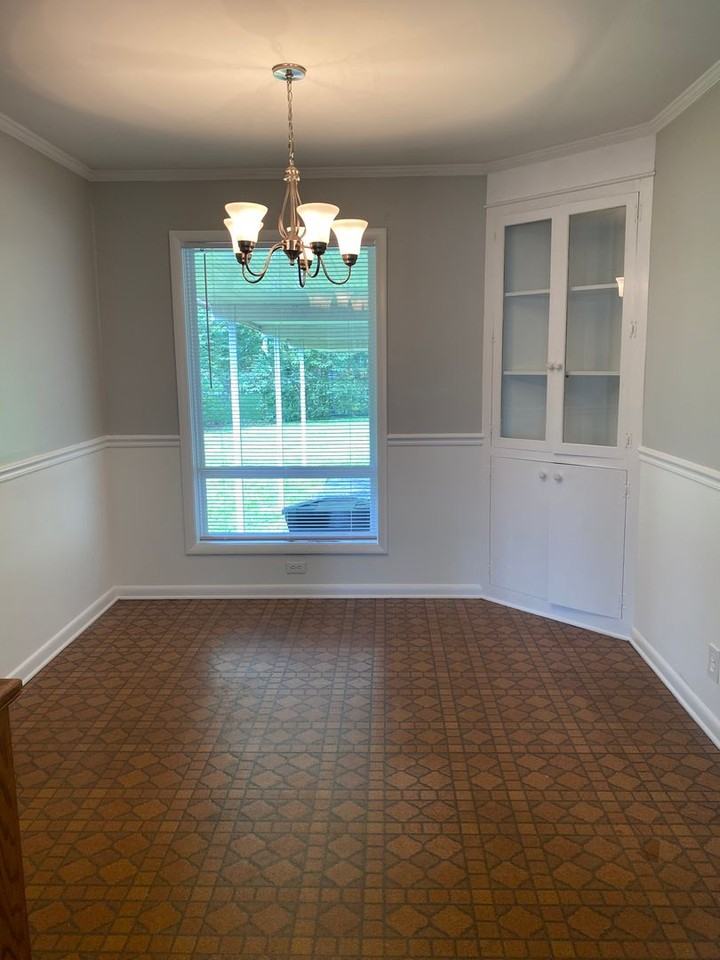 907 Whitehall Rd - Photo 6 of 22