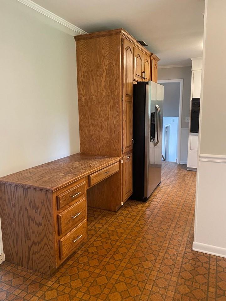 907 Whitehall Rd - Photo 7 of 22