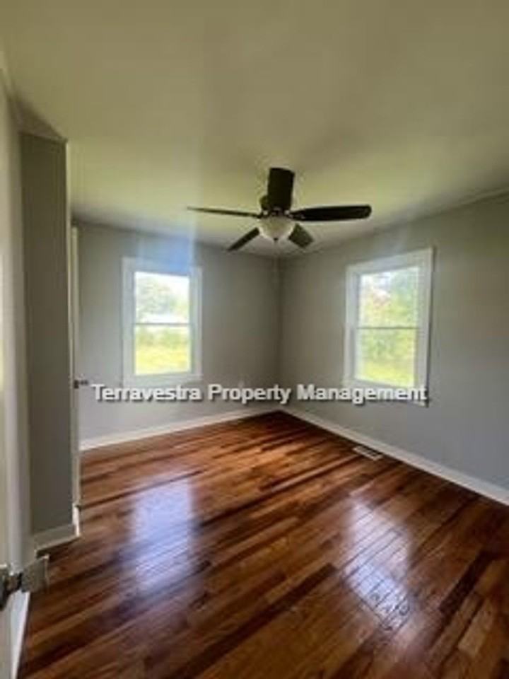 1218 1st Ave - Photo 2 of 16