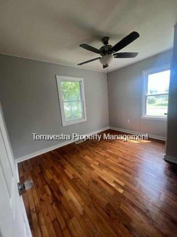 1218 1st Ave - Photo 3 of 16