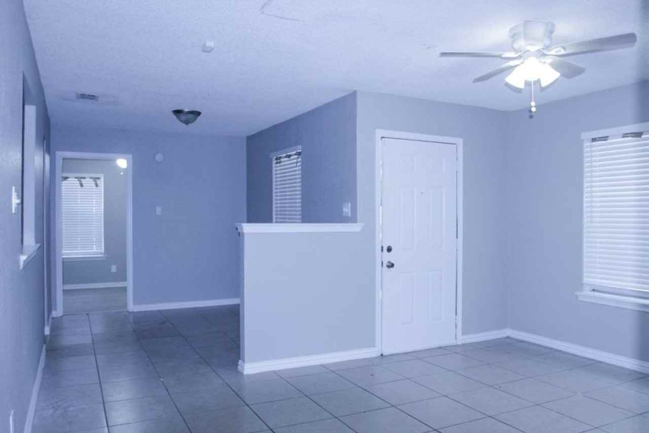 412 Hollandale Cir Apt B - Photo 7 of 8