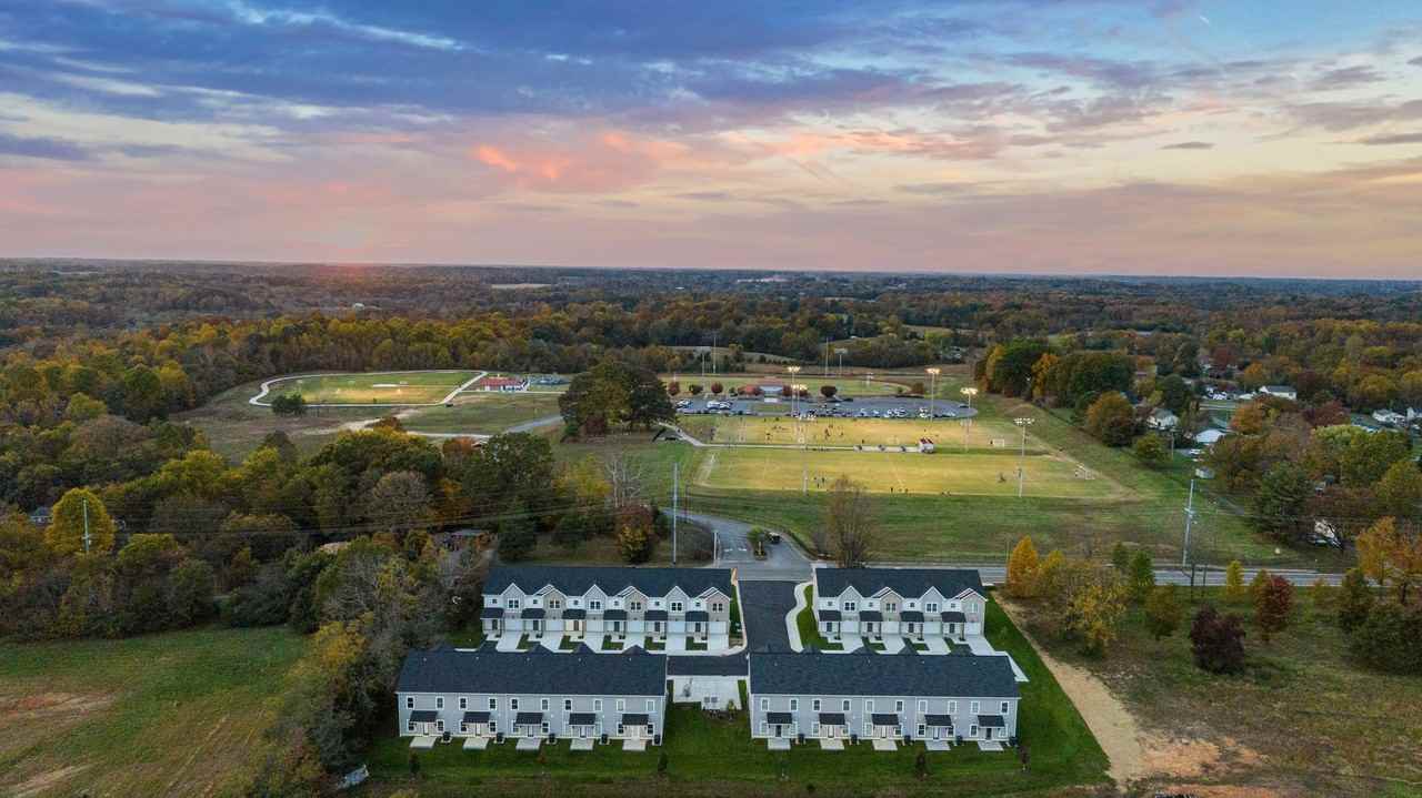 Parkview Townhomes - Photo 4 of 4