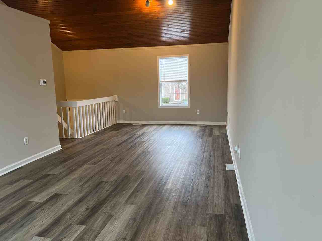 103 Gary Ct - Photo 2 of 13