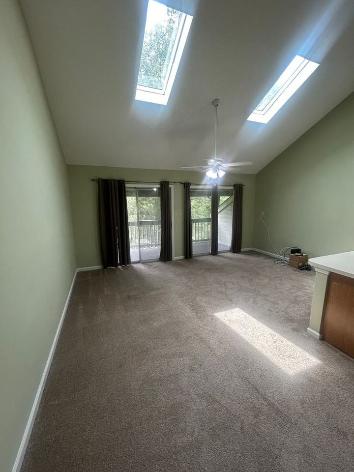 924 Fairwood Lakes Ln - Photo 7 of 15