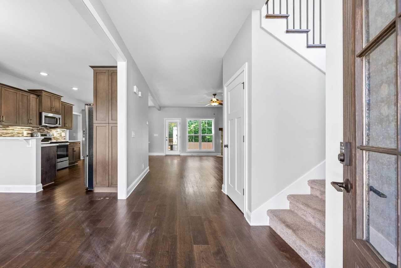 1506 Redrock Ct - Photo 4 of 43
