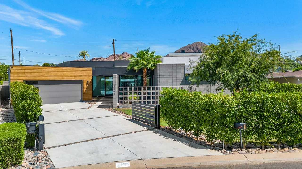 4602 East Glenrosa Avenue - Photo 2 of 31