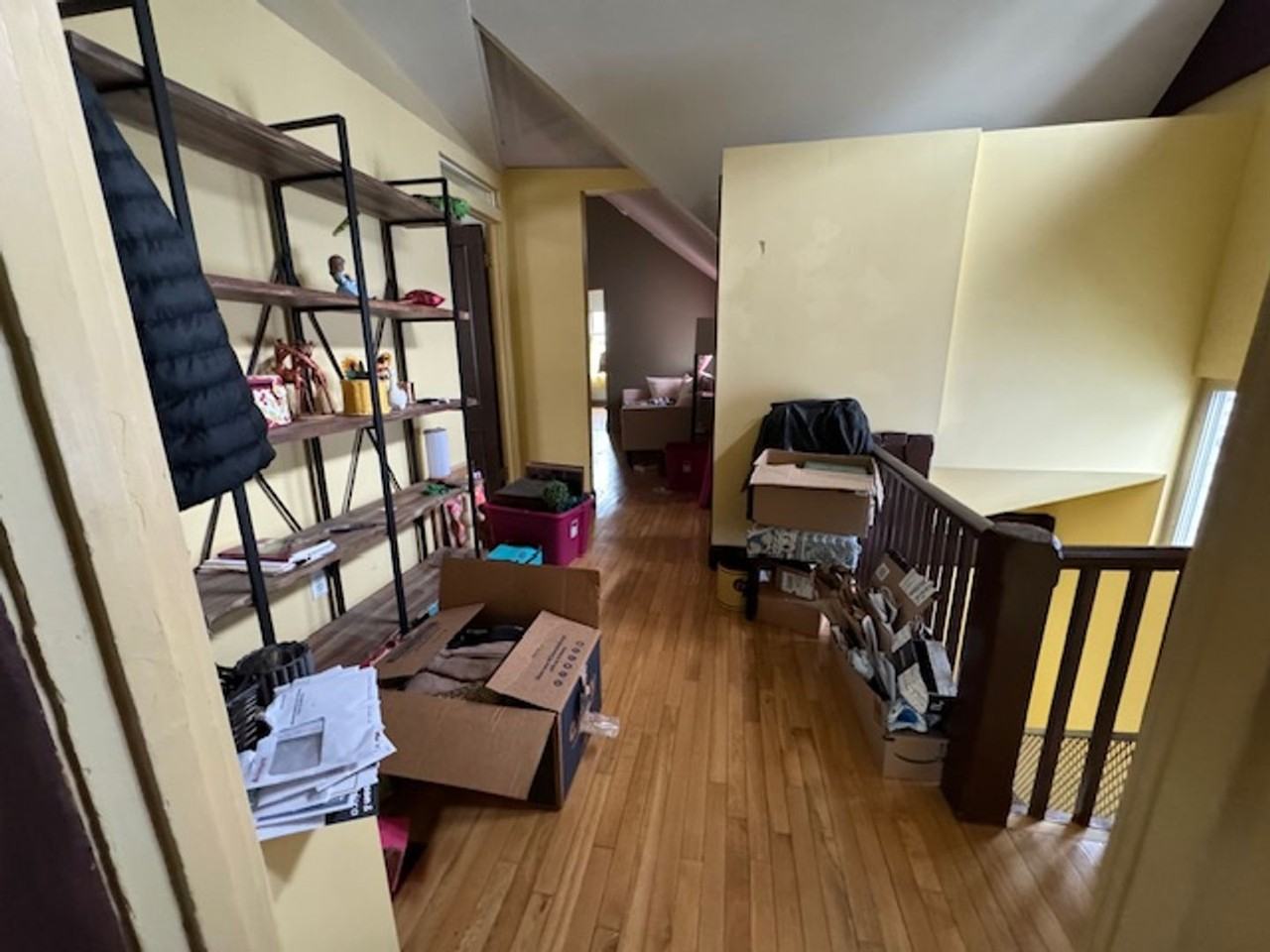 780 University Ave - Photo 6 of 25