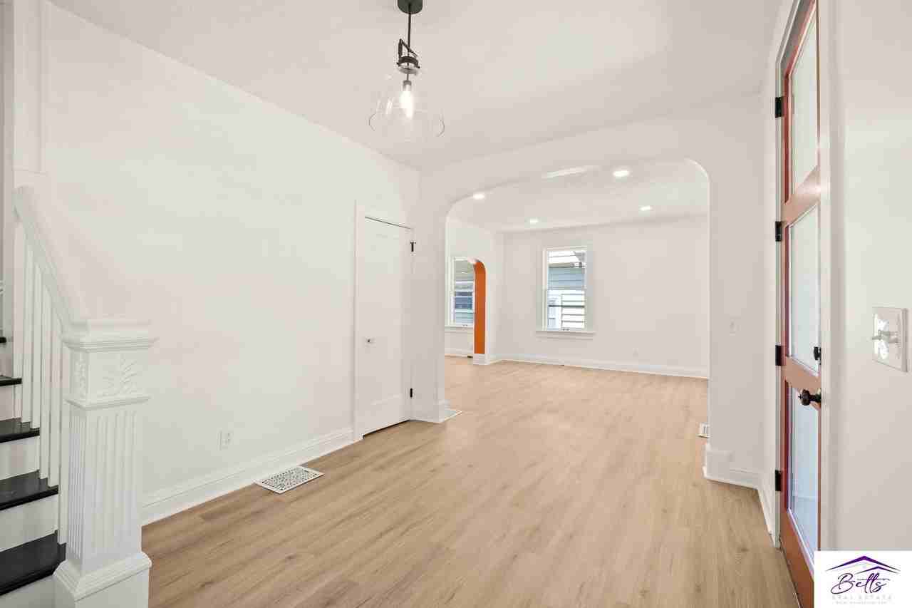 3321 Myrtle Ave - Photo 4 of 22