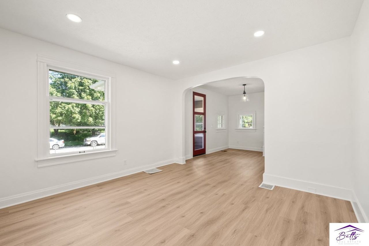 3321 Myrtle Ave - Photo 5 of 22