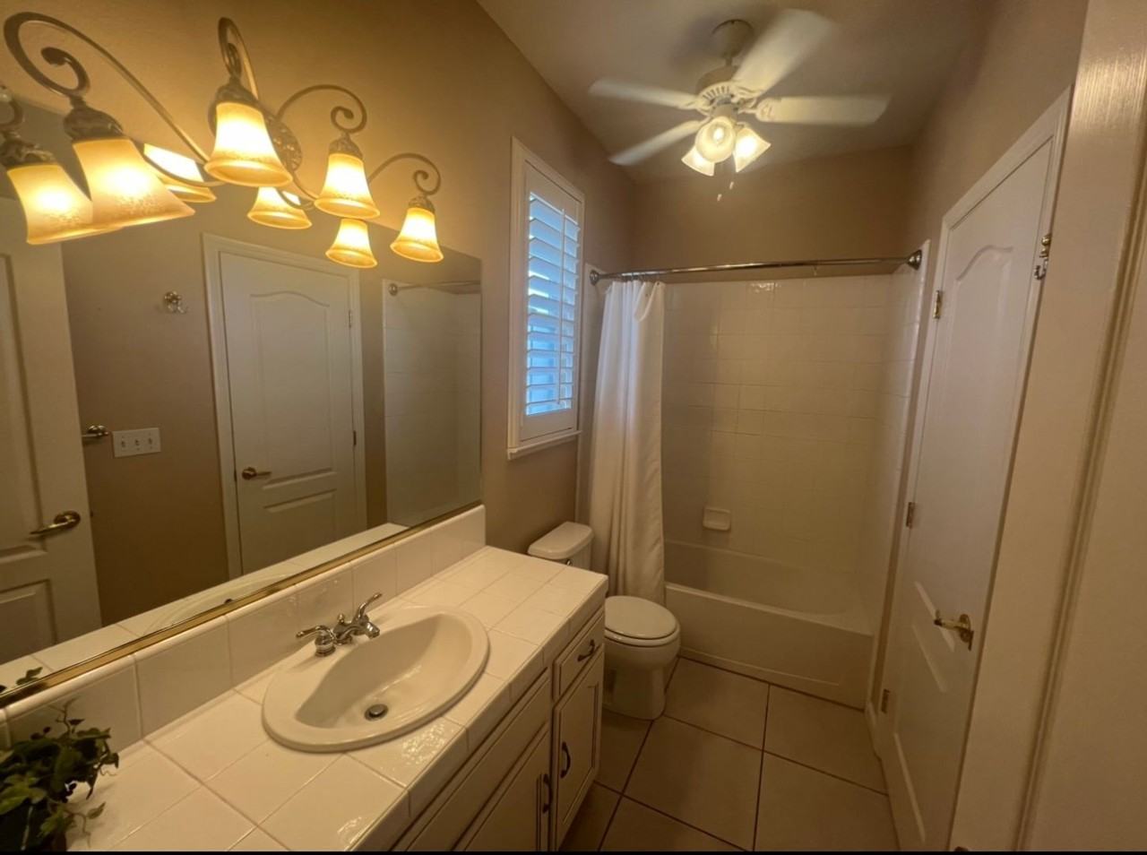 2455 E Marquise Ct - Photo 7 of 19