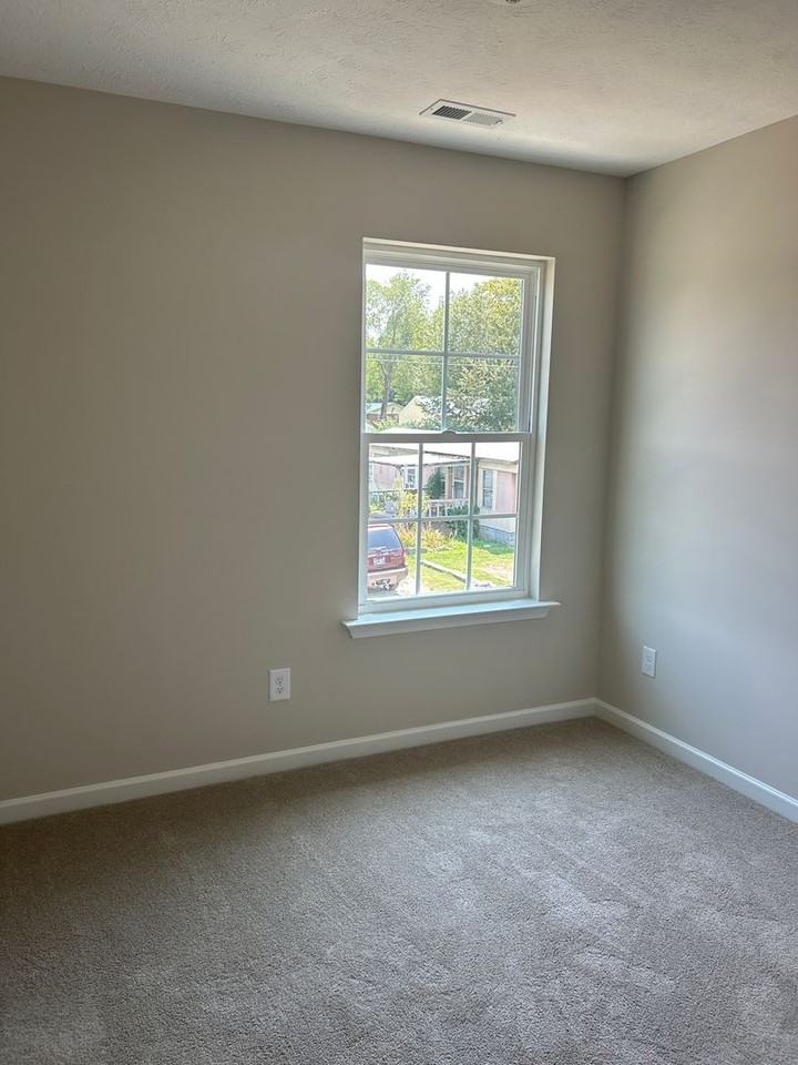 19 Timber Cir - Photo 7 of 10