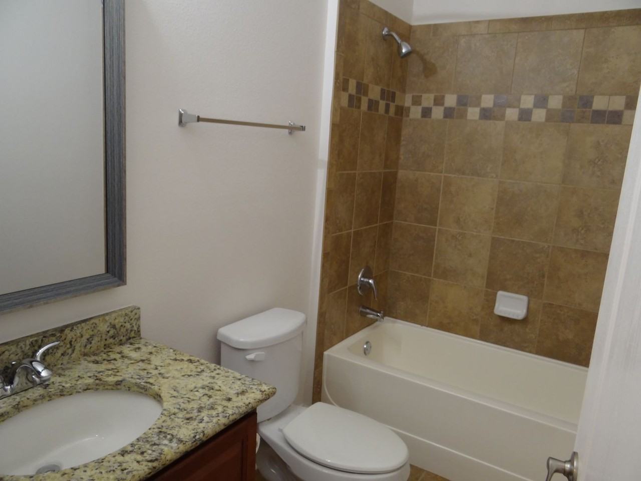 4052 River Bank Way - Photo 3 of 20