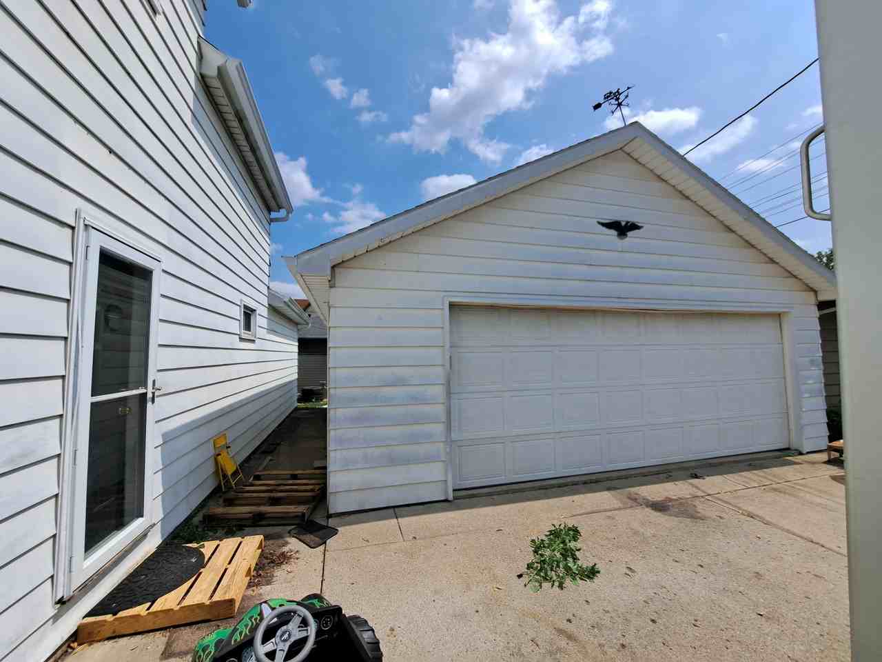 307 W 9th St #NA - Photo 3 of 15