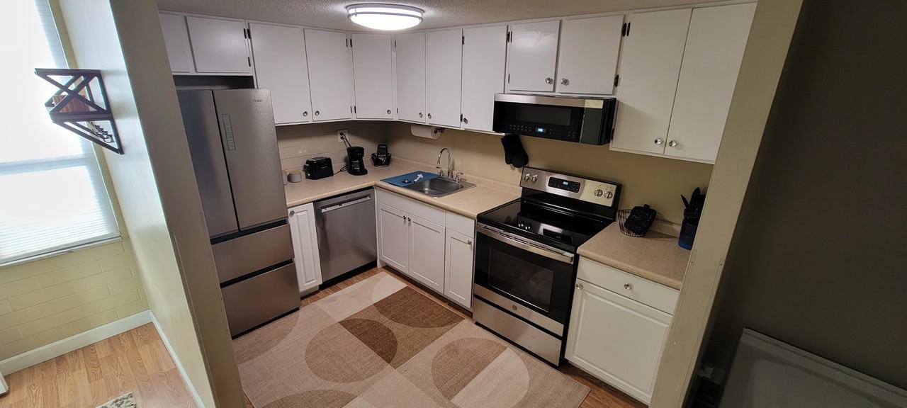 2106 Kanawha Blvd E #128 - Photo 3 of 12