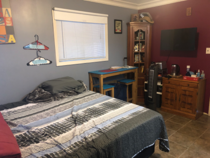 201 Bradford Dr - Photo 2 of 7