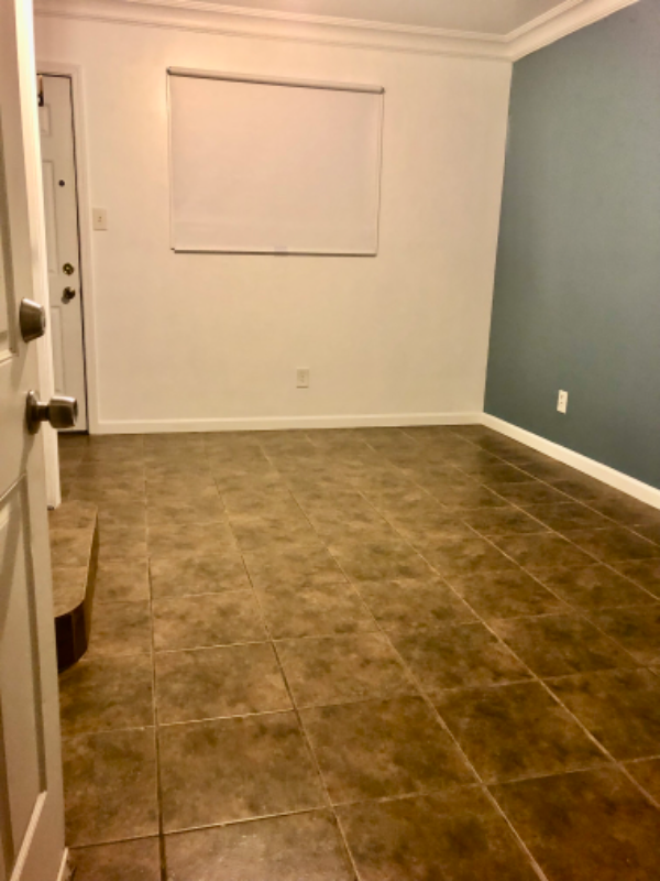 201 Bradford Dr - Photo 3 of 7