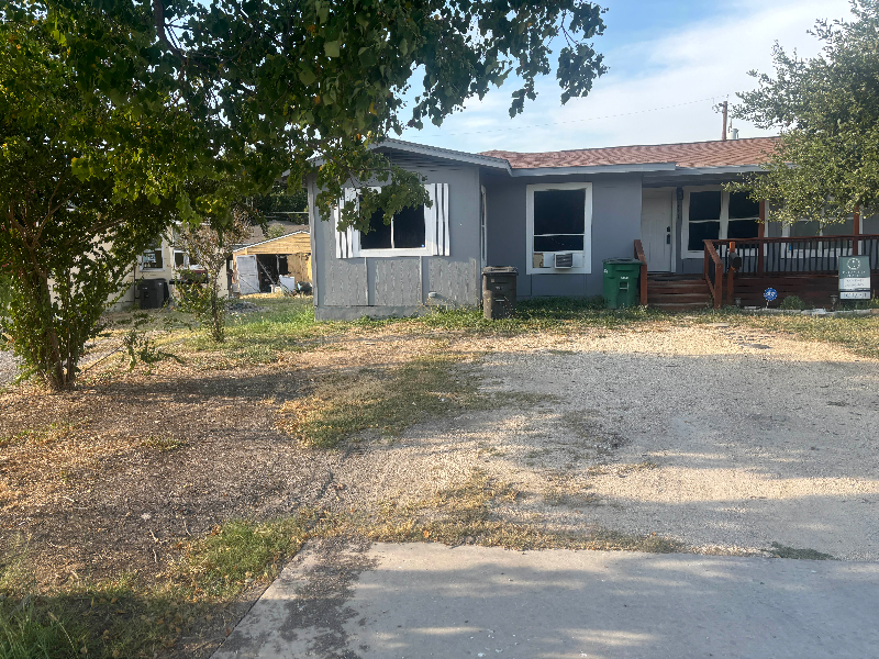 2437 Cincinnati Ave - Photo 2 of 14