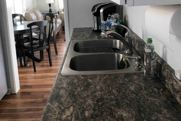 3002 S Summit Ave - Photo 4 of 9