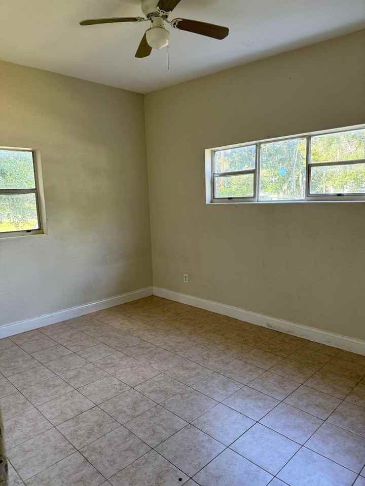 525 Sunset Drive - Photo 5 of 8